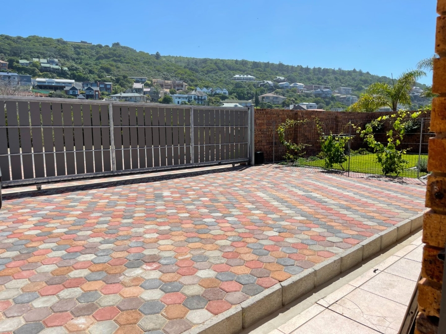 To Let 3 Bedroom Property for Rent in Outeniqua Strand Western Cape